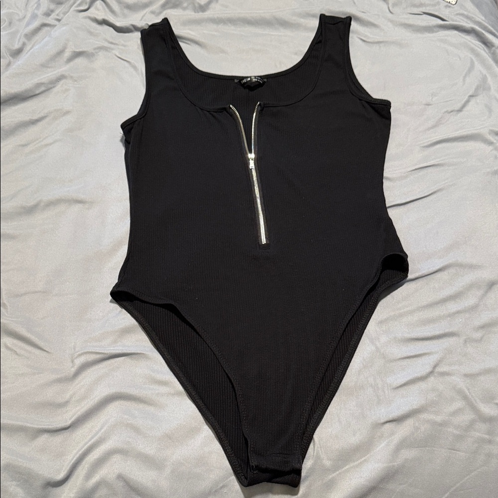 SHEIN Black Ribbed Tank Bodysuit with Front Zip